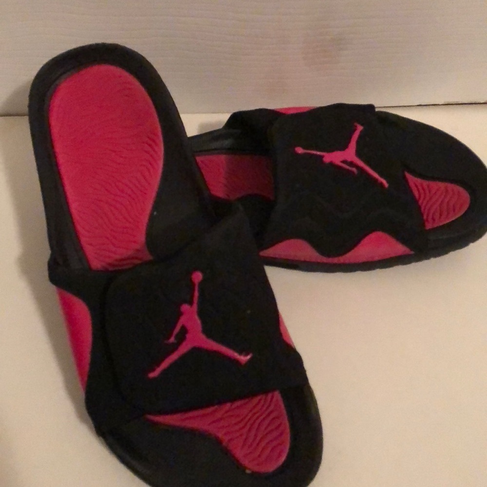 Air Jordan’s sandals girls size 7Y fits women’s 8